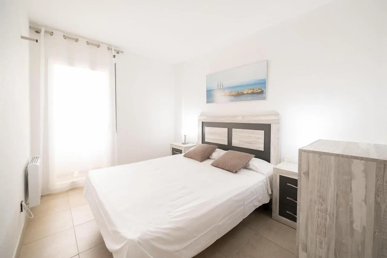 Apartment Meritxell L' Escala 0*,