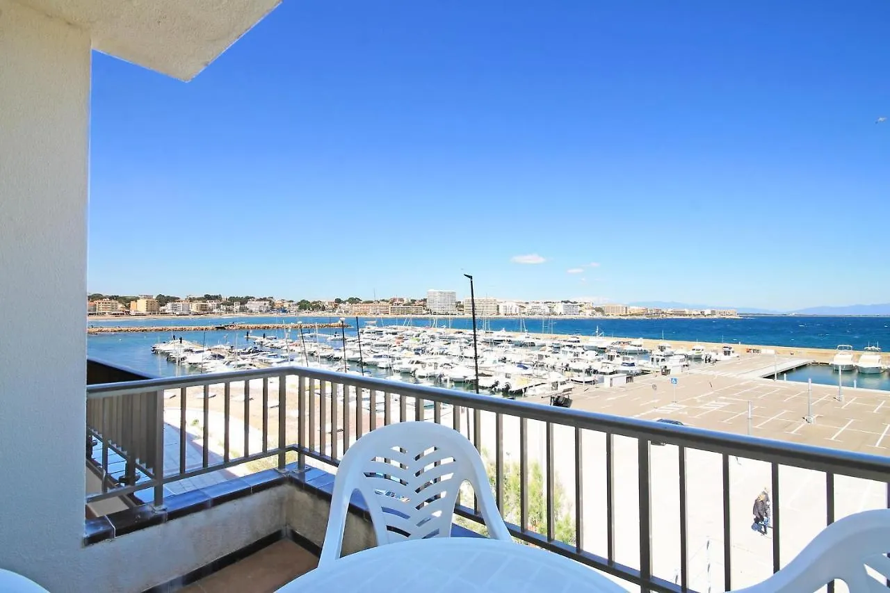 Apartment Meritxell L' Escala